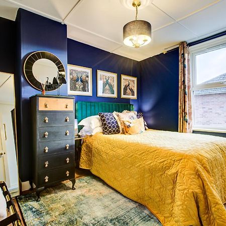 Queens Cottage, Wivenhoe Stylish, Plush, Cosy, Convenient & Quirky, 2X Double Bed Period Cottage Plus Patio - 9 Min Walk Train, 4 Min Walk High Street Pubs, Restaurants, Shops Zewnętrze zdjęcie