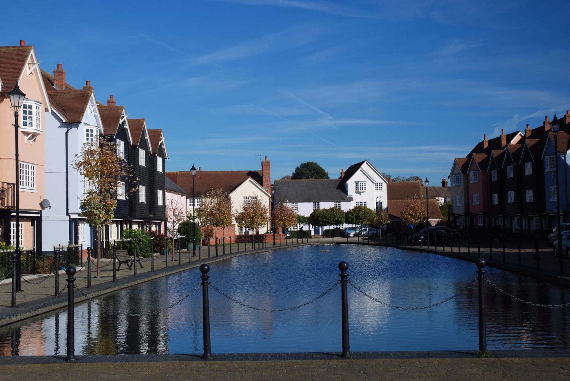 Queens Cottage, Wivenhoe Stylish, Plush, Cosy, Convenient & Quirky, 2X Double Bed Period Cottage Plus Patio - 9 Min Walk Train, 4 Min Walk High Street Pubs, Restaurants, Shops Zewnętrze zdjęcie