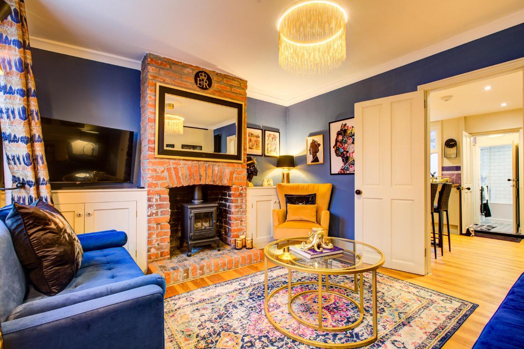 Queens Cottage, Wivenhoe Stylish, Plush, Cosy, Convenient & Quirky, 2X Double Bed Period Cottage Plus Patio - 9 Min Walk Train, 4 Min Walk High Street Pubs, Restaurants, Shops Zewnętrze zdjęcie