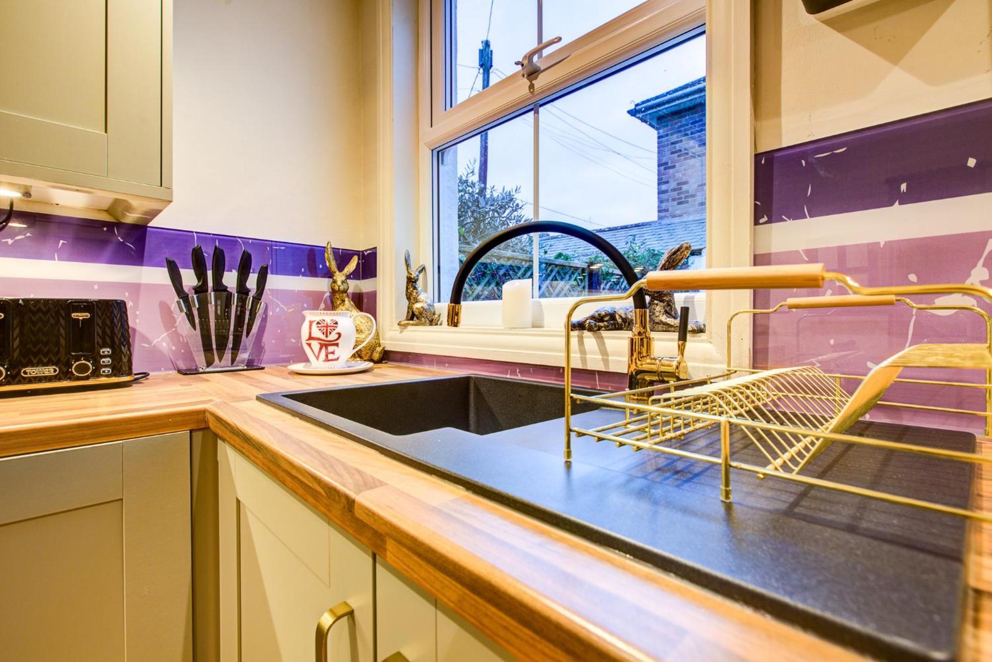 Queens Cottage, Wivenhoe Stylish, Plush, Cosy, Convenient & Quirky, 2X Double Bed Period Cottage Plus Patio - 9 Min Walk Train, 4 Min Walk High Street Pubs, Restaurants, Shops Zewnętrze zdjęcie