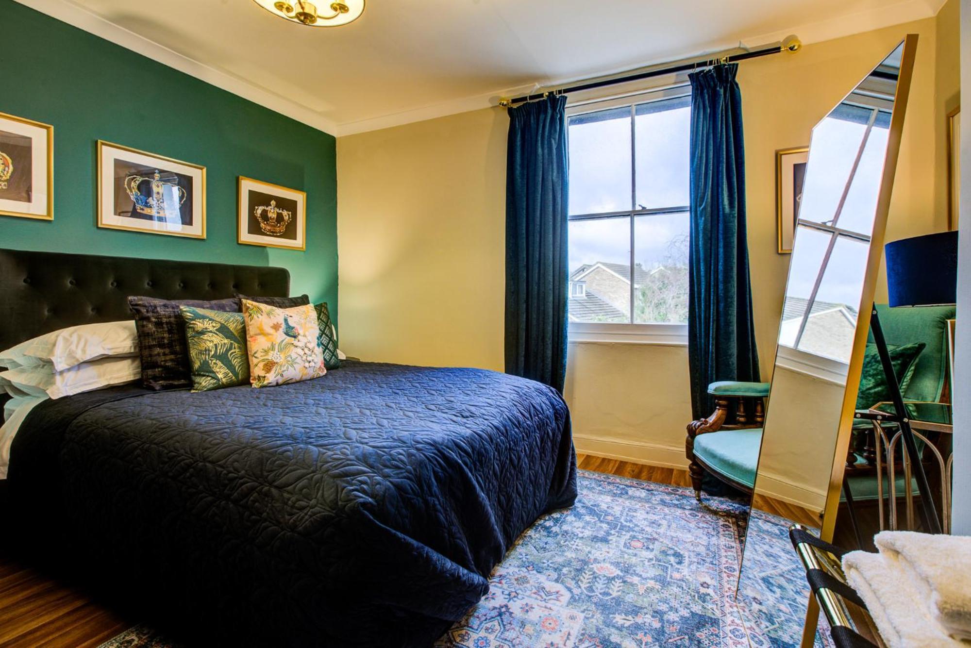 Queens Cottage, Wivenhoe Stylish, Plush, Cosy, Convenient & Quirky, 2X Double Bed Period Cottage Plus Patio - 9 Min Walk Train, 4 Min Walk High Street Pubs, Restaurants, Shops Zewnętrze zdjęcie