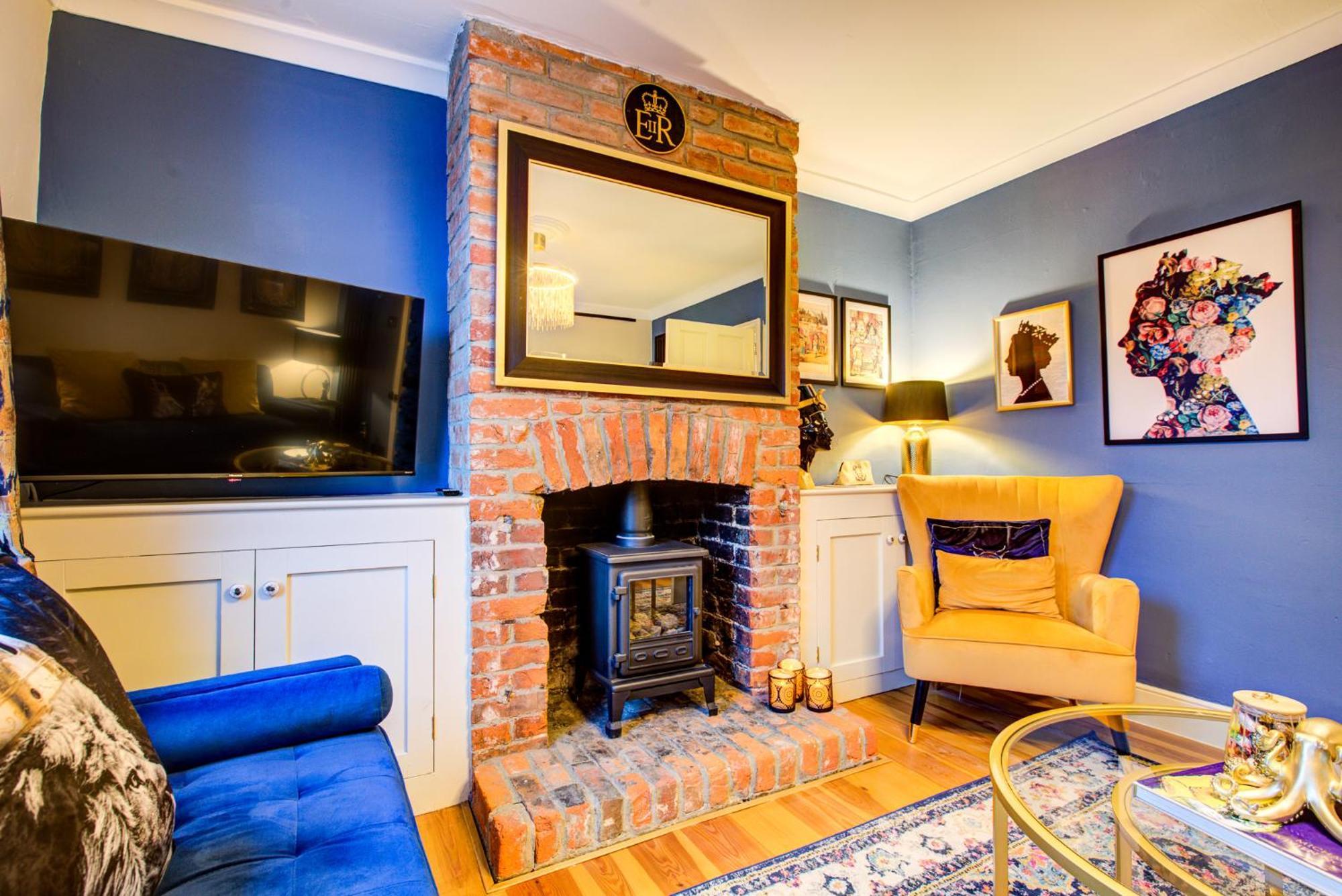 Queens Cottage, Wivenhoe Stylish, Plush, Cosy, Convenient & Quirky, 2X Double Bed Period Cottage Plus Patio - 9 Min Walk Train, 4 Min Walk High Street Pubs, Restaurants, Shops Zewnętrze zdjęcie