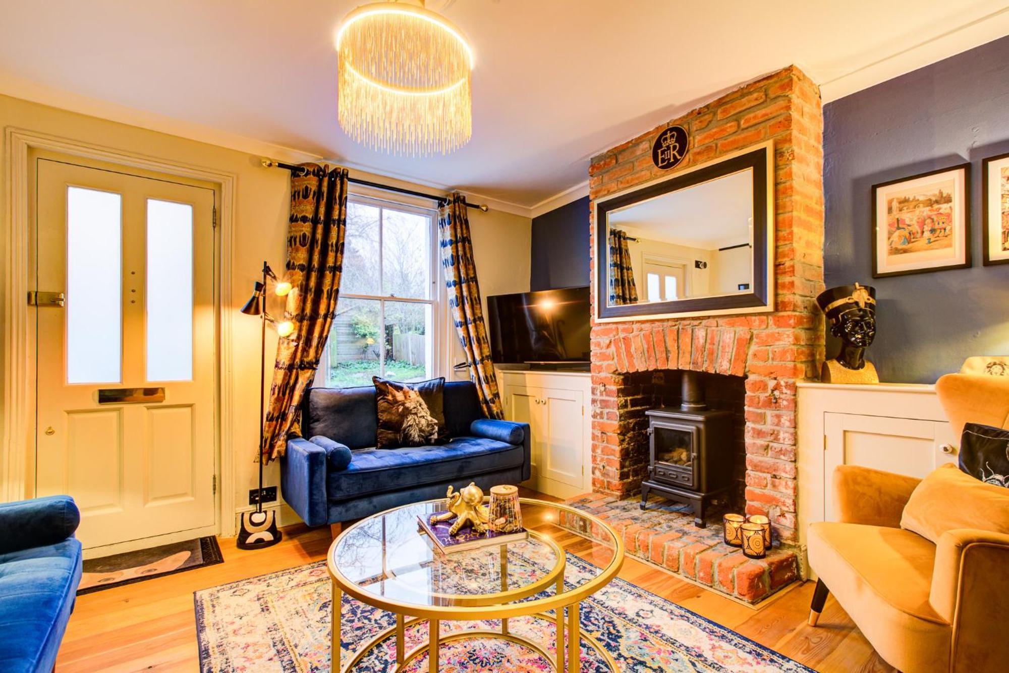 Queens Cottage, Wivenhoe Stylish, Plush, Cosy, Convenient & Quirky, 2X Double Bed Period Cottage Plus Patio - 9 Min Walk Train, 4 Min Walk High Street Pubs, Restaurants, Shops Zewnętrze zdjęcie